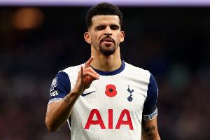 索兰克本赛季欧联3球4助攻直接参与7球，英格兰球员中排第3