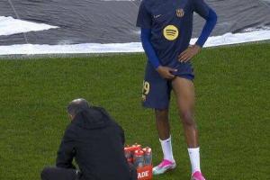 开云下载-突发！亚马尔大腿受伤退出赛前热身