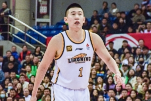 开云下载-游刃有余！付豪26分钟6中4拿到13分4板4助 正负值+6