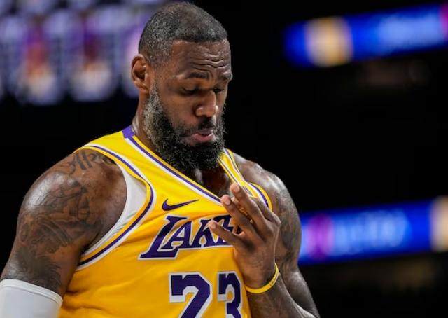 开云体育下载-佩林卡强调詹姆斯没插手选帅 备三年顶薪只待签字